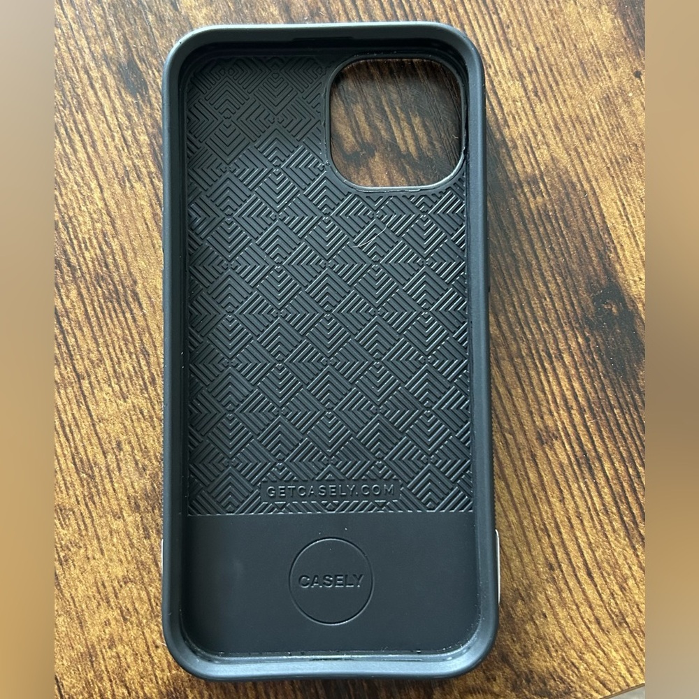 Casely for iPhone 14 - Picture 4 of 6